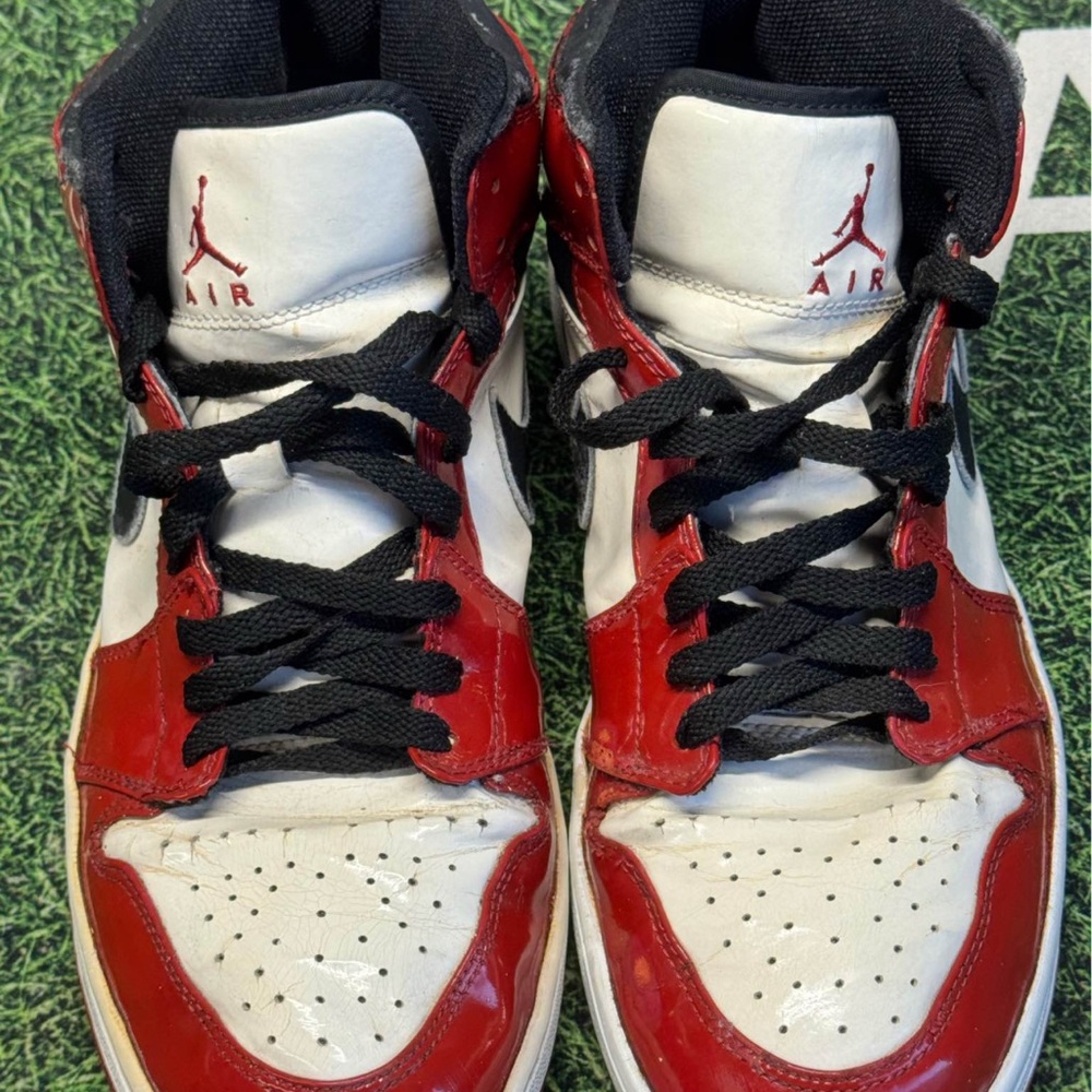 Vintage 2003 Jordan 1 OG Chicago Shoes - Picture 4 of 8